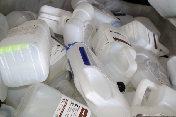 Recogida envases de plastico vacios, Hondakin gestor residuos peligrosos