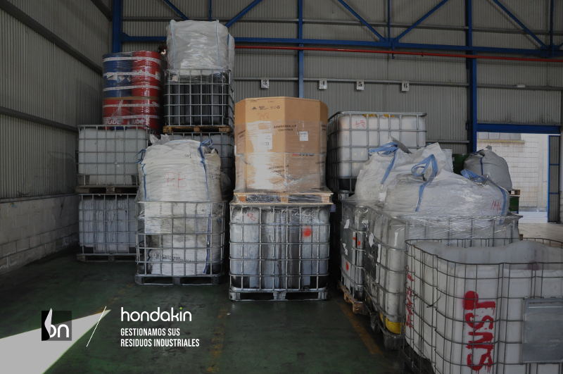 Retirada de residuos industriales peligrosos y no peligrosos - Hondakin